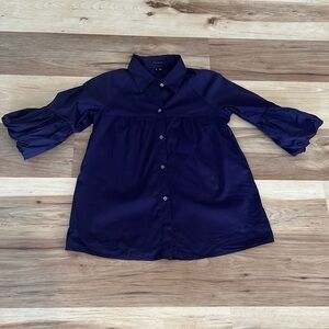 Theory blouse size S excellent condition. Beautiful sleeves